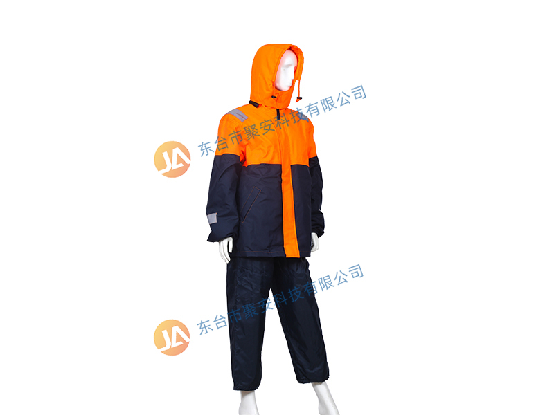 救生設(shè)備必須達(dá)到哪些標(biāo)準(zhǔn)才能正常使用？
